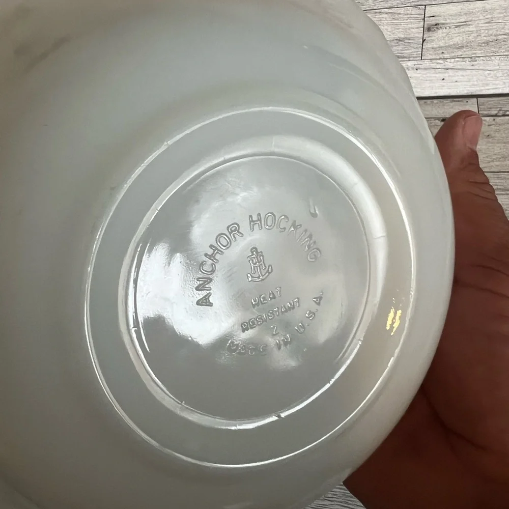 Vintage Anchor‎ Hocking Fire King Swirl Serving Veggie Bowl 8 1/2